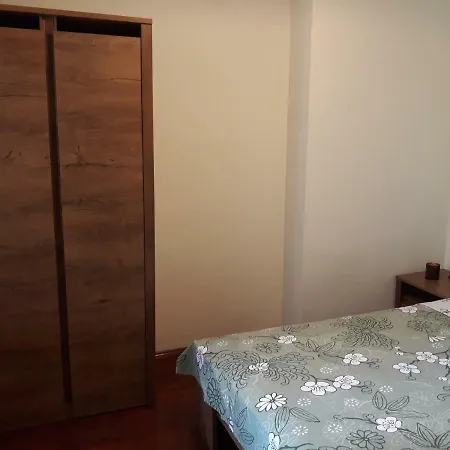 Two Bedrooms Top Center Next To Parking Sofia